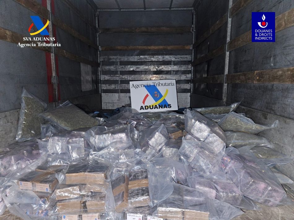 Desmantelan una red de transporte con 2.500 kilos de hachís interceptados en la operación