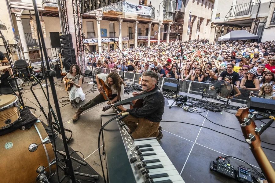 Sonorama reúne a 200.000 participantes en un festival que es "único e imposible de replicar