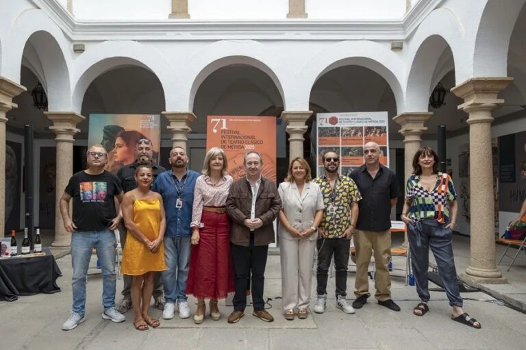 La comedia llega al Festival de Mérida con 'Los hermanos' y sus planteamientos educativos.