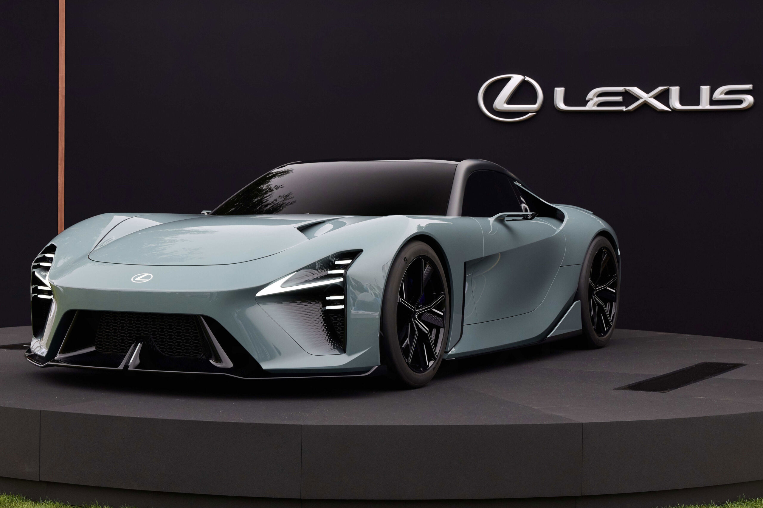 Lexus Sport Concept da una muestra del futuro Lexus LFR que llegará pronto al mercado