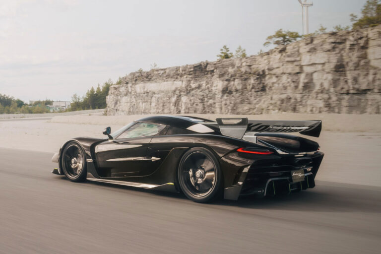 Koenigsegg Sadair's Spear: 4,4 millones de euros, 30 unidades, ¡agotado!