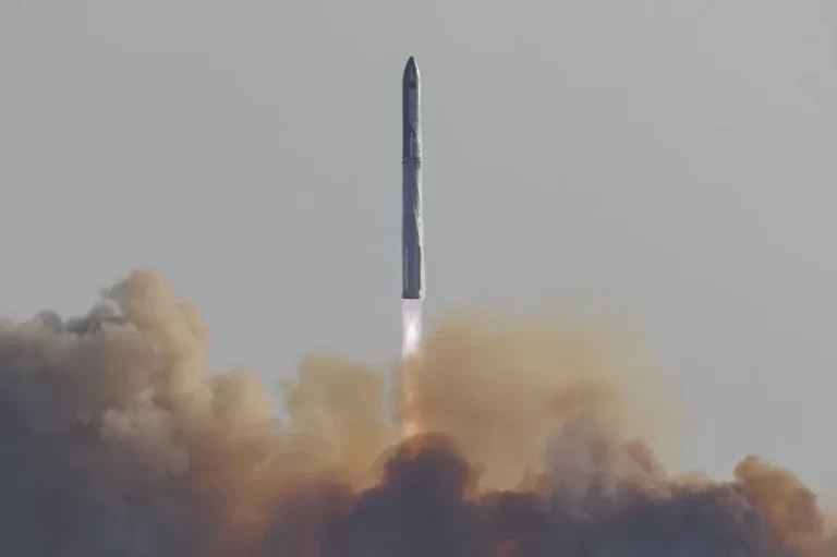 SpaceX vuelve a suspender el décimo lanzamiento de Starship por mal tiempo; Musk demanda a OpenAI