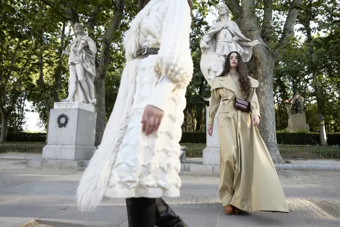 Moisés Nieto, Roberto Verino y Dominnico dan inicio a la Semana de la Moda de Madrid en los