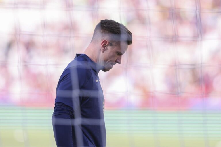El FC Barcelona inicia un expediente y despoja temporalmente a Ter Stegen de su capitanía