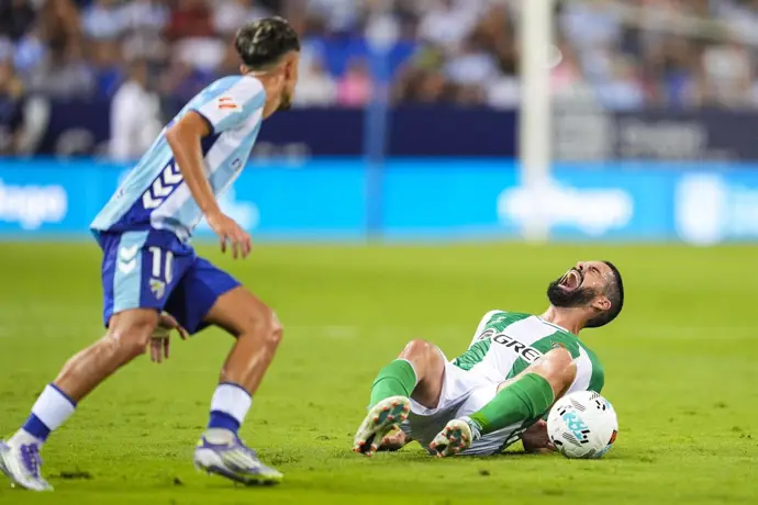 Isco se lesiona nuevamente con una fractura en el peroné izquierdo