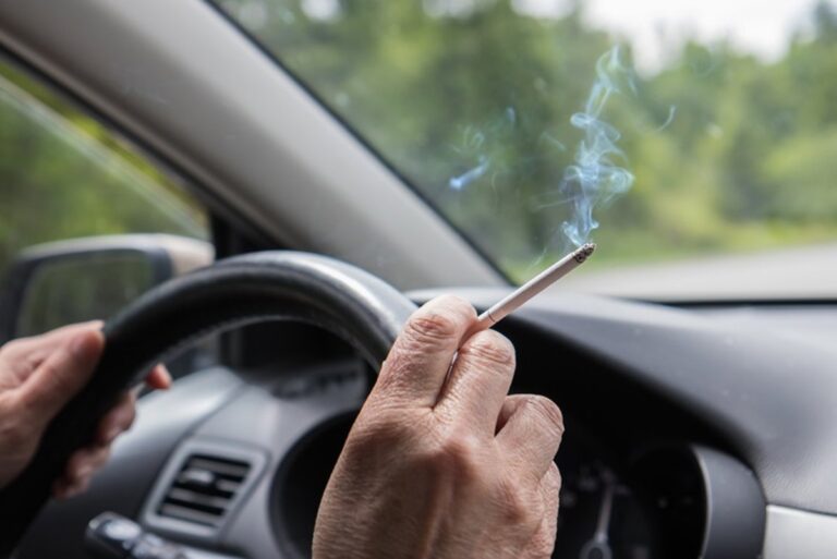 Niños expuestos al humo: ¿el trauma en la infancia incrementa el riesgo?