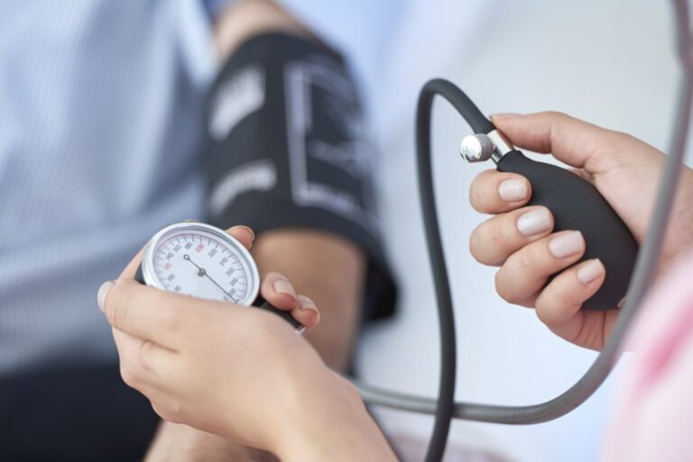 Casi el 30% de los casos de hipertensión sistólica pueden no ser detectados: infórmate sobre