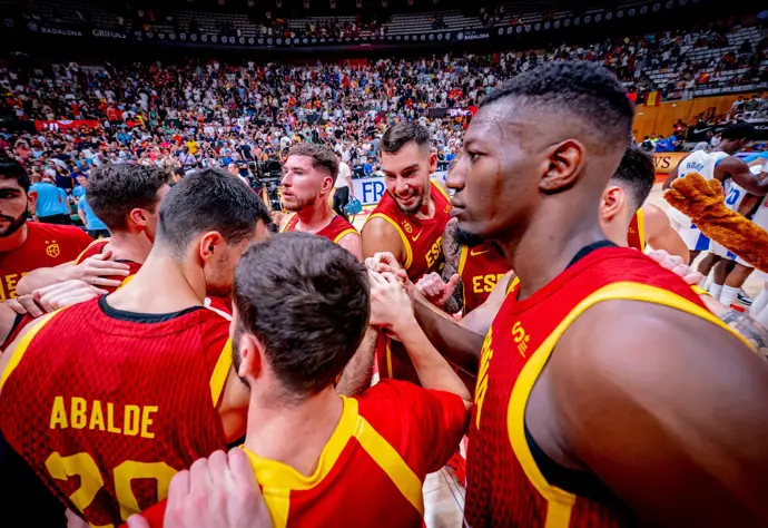 España busca sumar un plus en su partido contra Francia