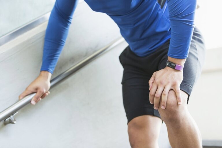 Alternativas sin medicamentos ni cirugía para aliviar la artrosis de rodilla y proteger el