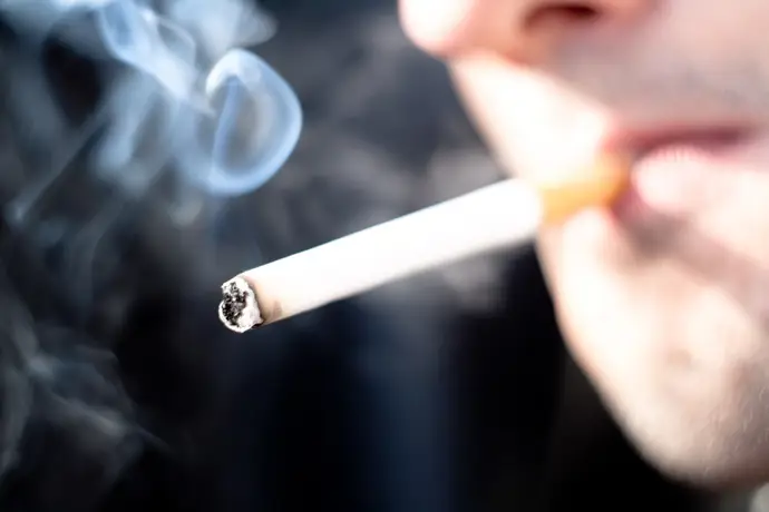 Dejar de fumar mejora las oportunidades de vencer la adicción al alcohol y las drogas