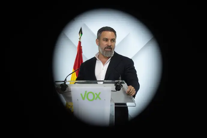 Abascal culpa de los incendios al "terrorismo climático" y manifiesta su "rabia" hacia el "sistema