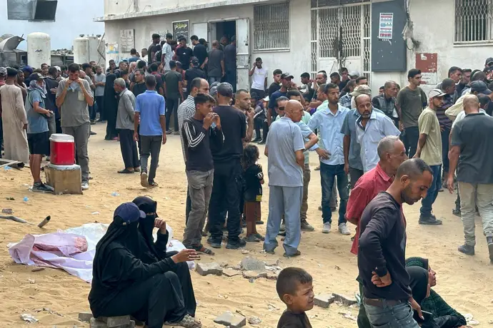 Albares denuncia la "hambruna inducida" en Gaza y solicita a Israel que permita la entrada de ayuda