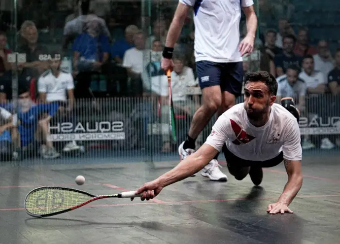 Iker Pajares consigue el bronce y Marta Domínguez se queda fuera del podio en el Europeo de squash