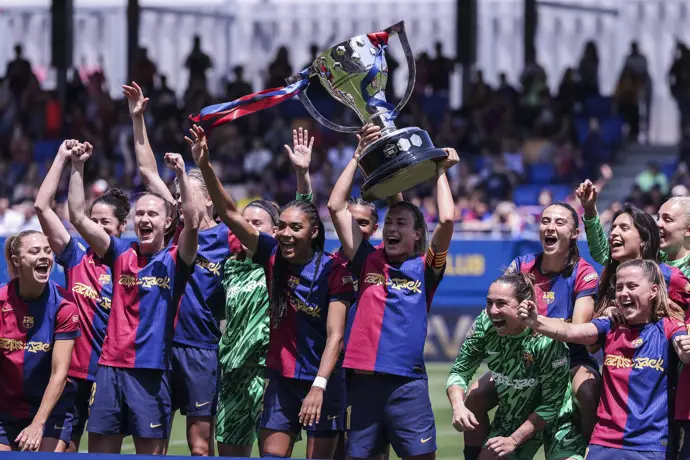 El Barça busca mantener su título de La Liga ante el nuevo desafío del renovado Real Madrid