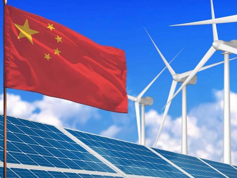 China impulsa la electrificación y energías renovables: los combustibles fósiles están en su