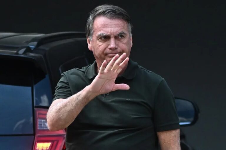 Lula critica a EE.UU. por sus aranceles y sanciones, acusándolo de proteger a Bolsonaro