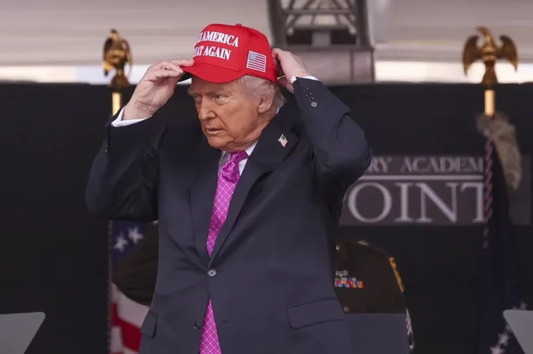 Un juez considera inapropiada la demanda de Trump contra The New York Times