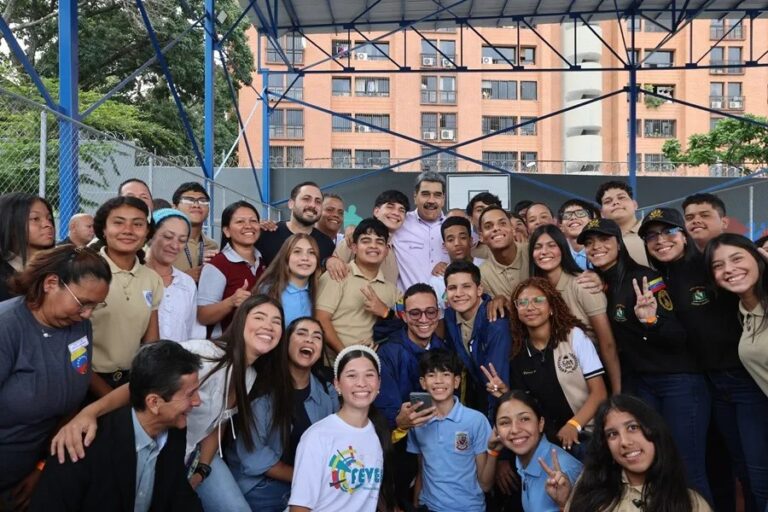 Maduro dice que Venezuela tendrá su propia inteligencia artificial y se darán clases sobre el tema en escuelas