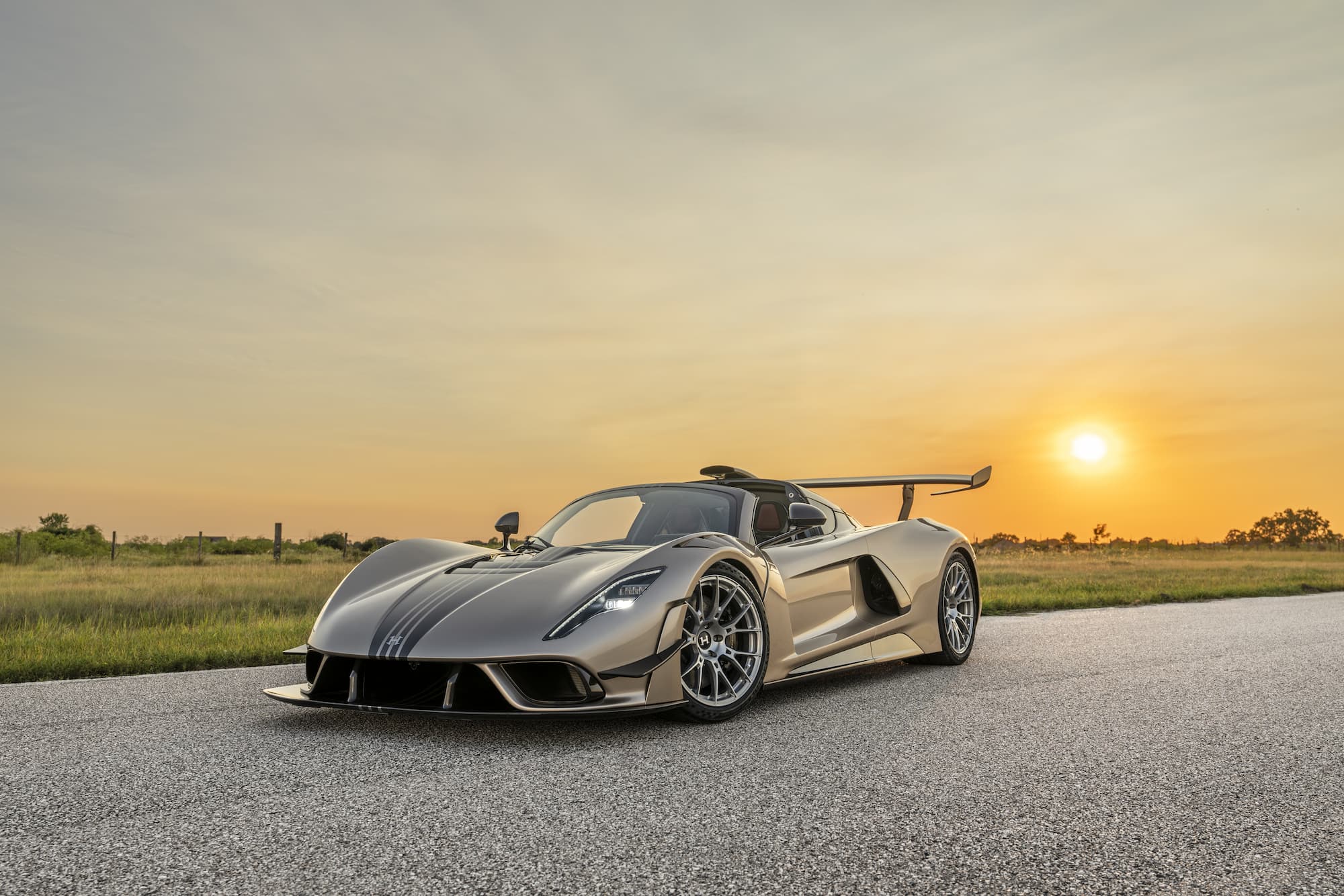 Hennessey Venom F5 Revolution LF: una unidad única con más de 2.000 caballos de fuerza