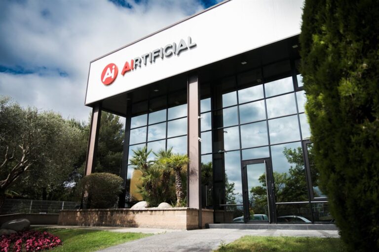 Airtificial se asocia con PLD Space para el desarrollo del cohete Miura 5 en el sector espacial