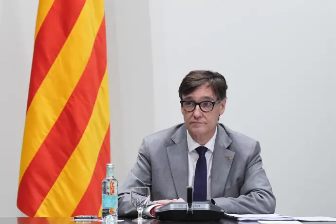 Illa y Puigdemont se encuentran este martes en Bruselas tras el respaldo a la amnistía