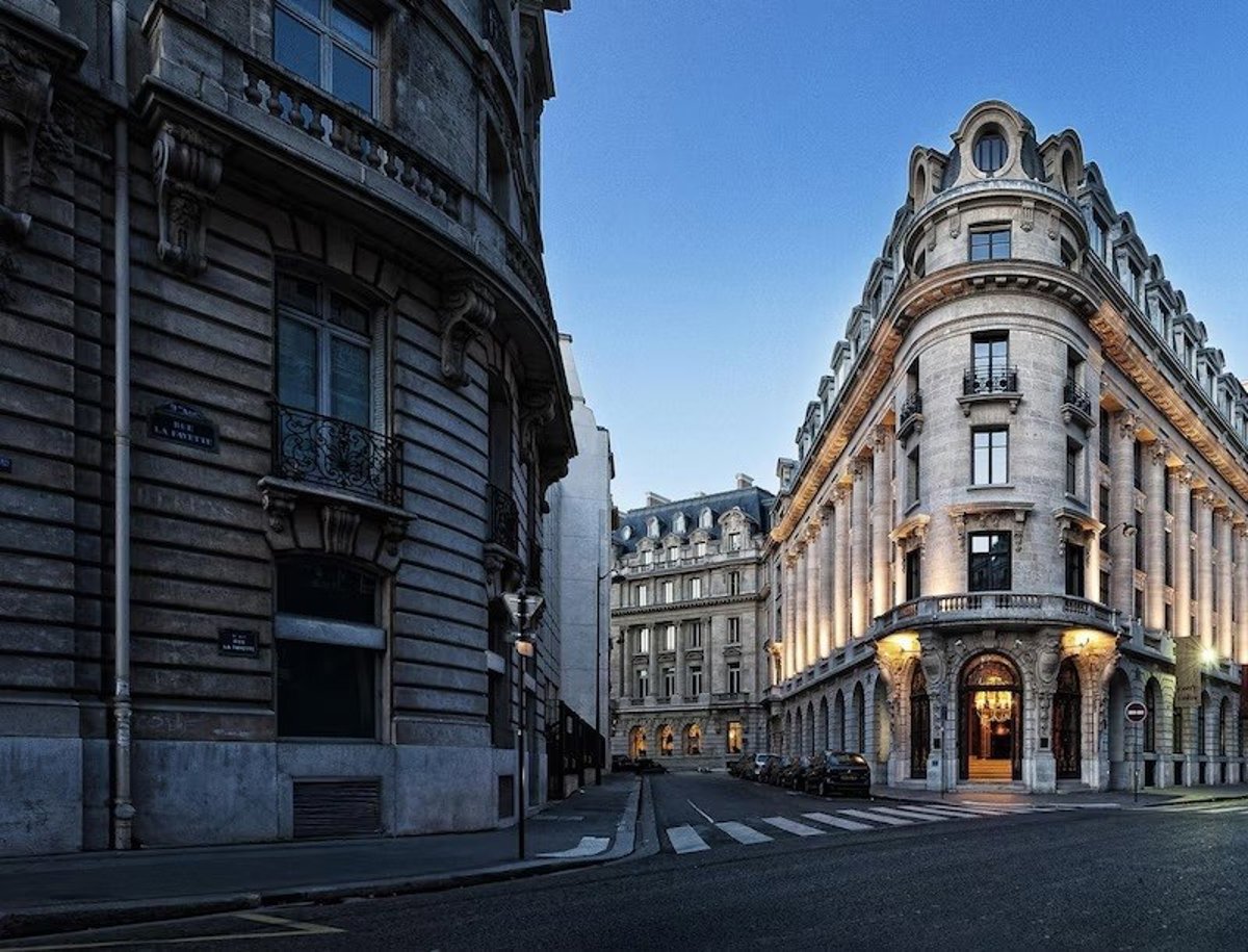 Amancio Ortega inaugurará su nuevo hotel en París durante el verano de 2026