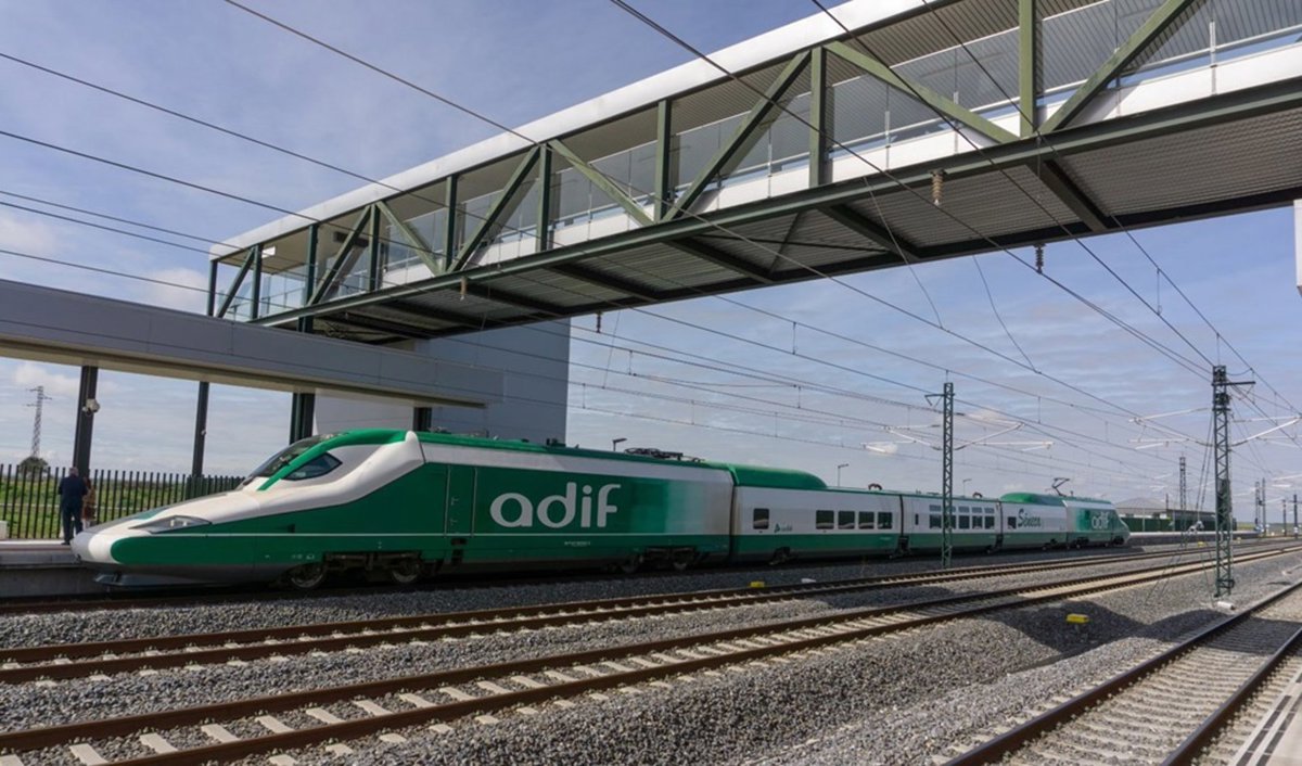 La caída de servidores de Adif interrumpe la alta velocidad en Madrid