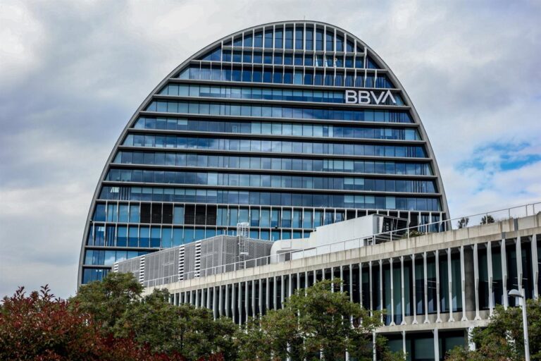 La SEC autoriza a BBVA a ajustar plazos en la OPA si se renuncia a la aceptación mínima