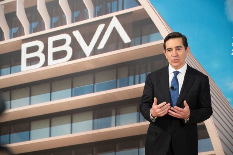 BBVA planea presentar su OPA sobre Sabadell el lunes y que concluya el 7 de octubre