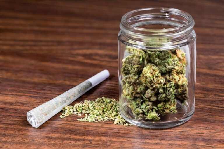 La Fiscalía identifica casos de uso de cannabis en menores de 9 y 10 años