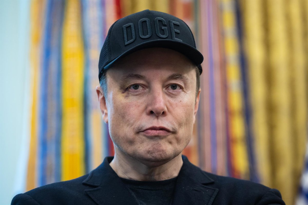 Tesla ofrece un bono de 850.500 millones de euros a Musk para que se concentre en la empresa
