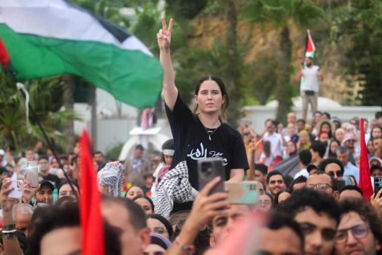 Los primeros barcos de la Global Sumud Flotilla arriban a Túnez, marcando un hito significativo