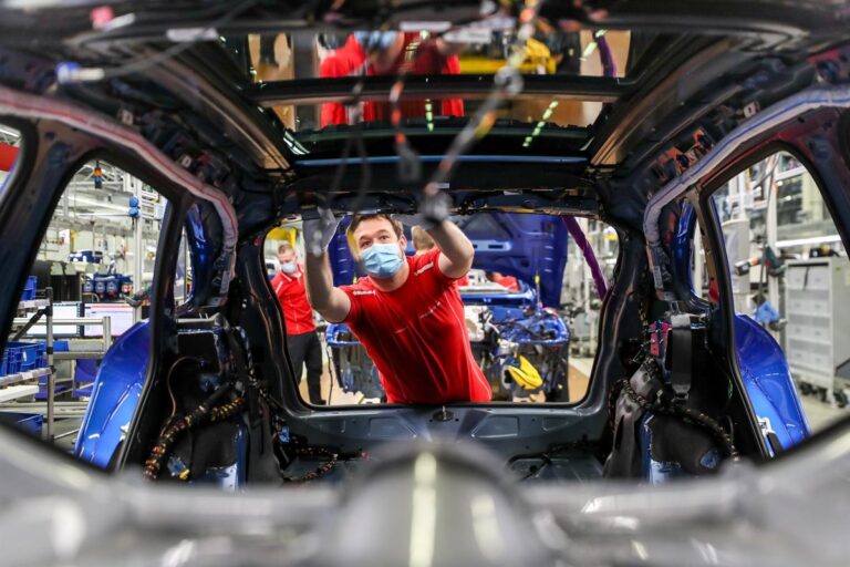 La producción industrial en Alemania aumenta un 1,3% en julio tras una caída del 0,1% en junio