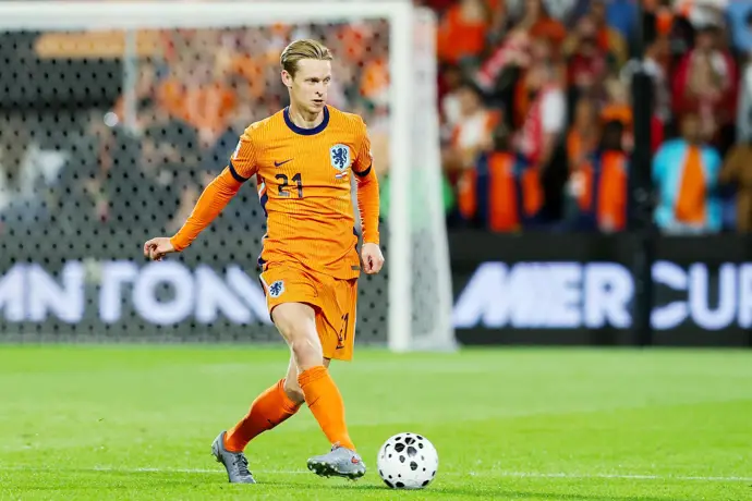 De Jong presenta una leve lesión muscular y es duda para el partido contra el Valencia