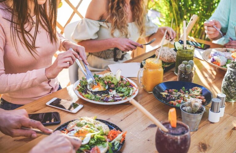 La alimentación que te ayuda a bajar de peso y a sentirte mejor contigo mismo