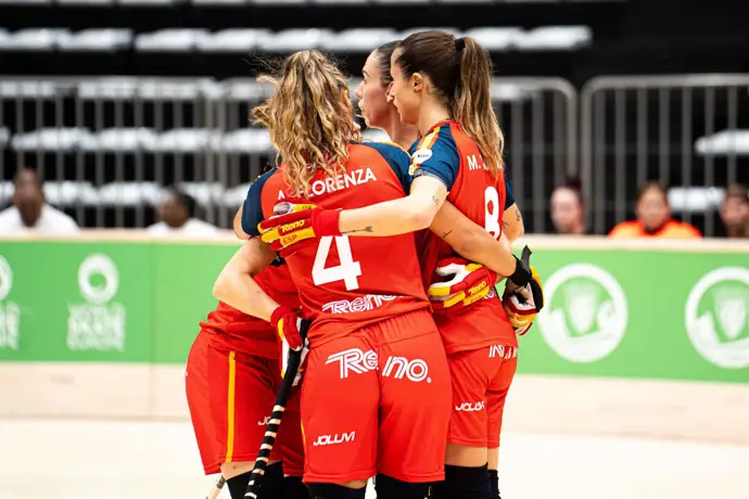 España avanza cómodamente a semifinales del Europeo femenino de hockey patines con una clara