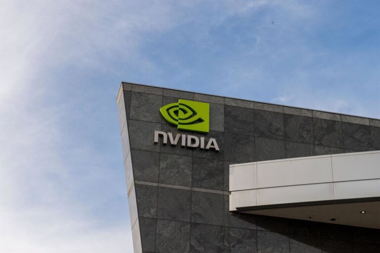 China señala a Nvidia por posibles violaciones antimonopolio y multas de hasta el 10% de sus