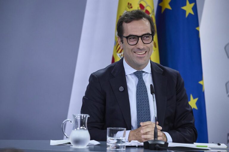 España ampliará su apoyo a empresas en EE. UU. con una nueva oficina comercial en español