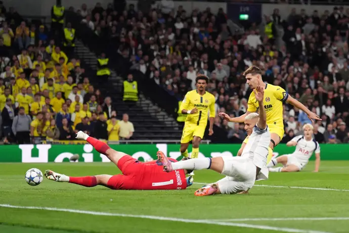 El Villarreal sufre una dura derrota en Londres tras cometer un grave error en el partido