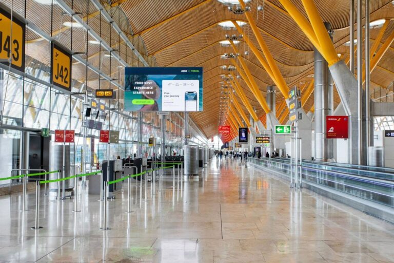 Trabajadores de Barajas anuncian protestas por falta de personal y problemas en la gestión de