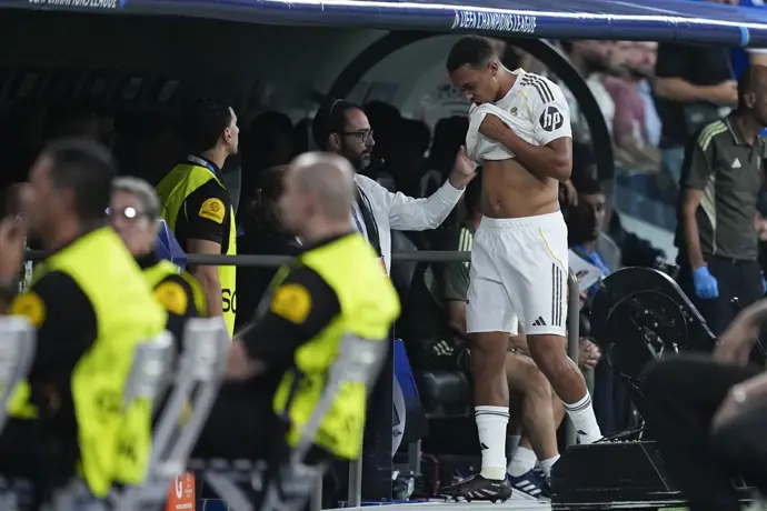 Alexander-Arnold padece una lesión en el bíceps femoral de la pierna izquierda