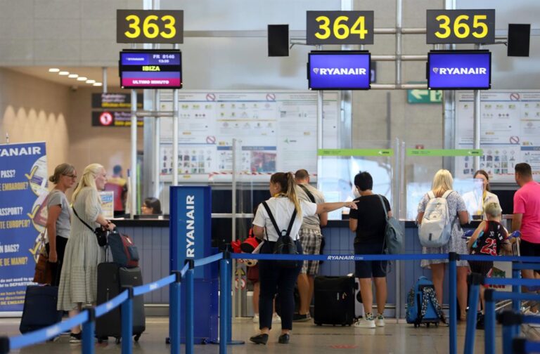 Ryanair aceptará solo tarjetas de embarque digitales desde el 12 de noviembre