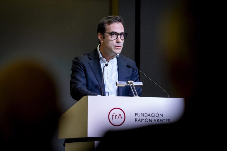 Cuerpo responde a Garamendi sobre Alcaraz que España debe ser "ambiciosa" en reducir la jornada