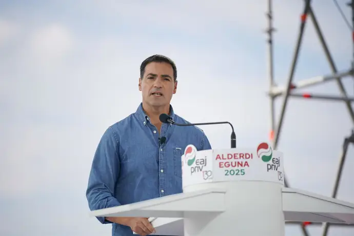 Pradales califica de inaceptable que Ayuso tergiverse sus declaraciones y exige respeto hacia