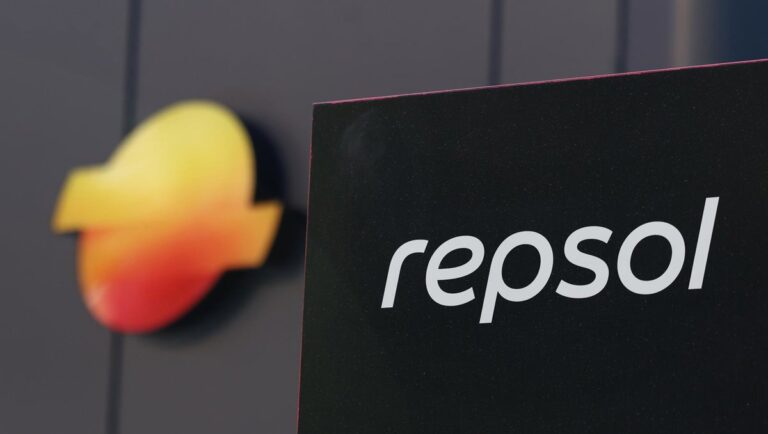 Repsol destinará más de 300 millones a su primer electrolizador de 100 MW en Cartagena, Murcia