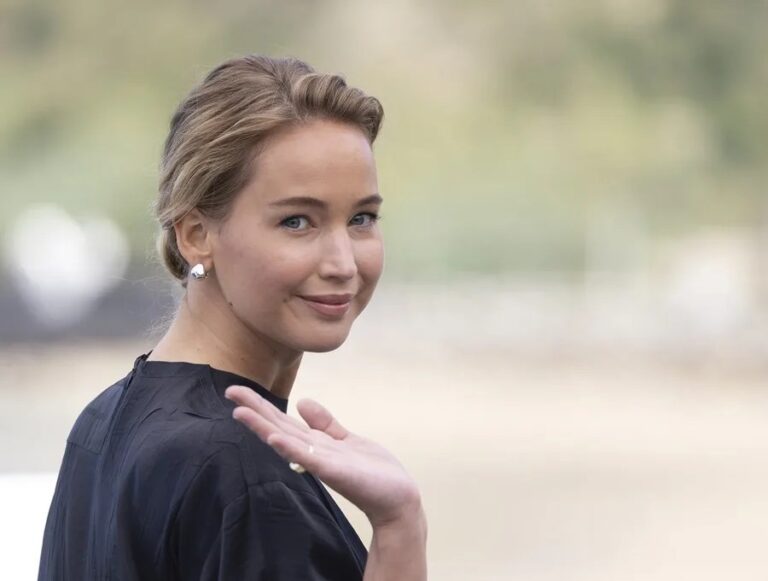 La libertad de expresión enfrenta desafíos en Estados Unidos, según Jennifer Lawrence