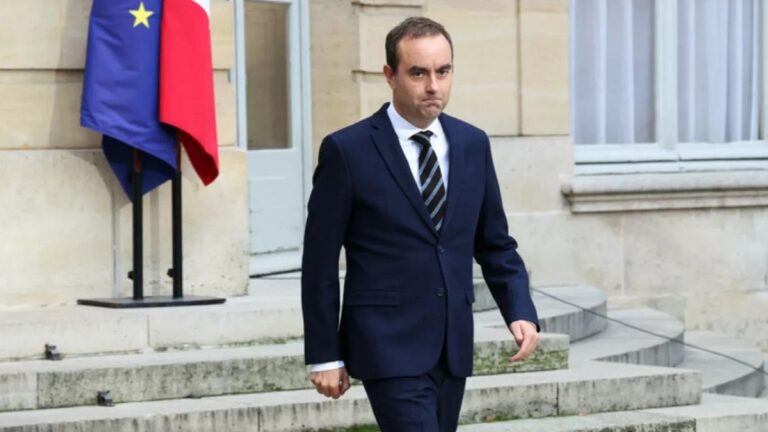 Macron le otorga una nueva oportunidad a Sébastien Lecornu en su gabinete