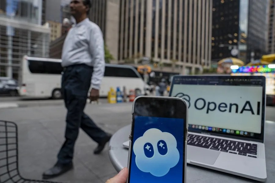 OpenAI busca desarrollar un navegador, red social y una superaplicación en un mes, según Elon Musk