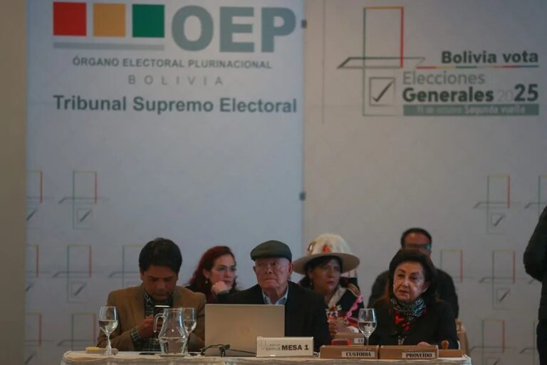 Rodríguez afirma que Bolivia optó por candidatos de derecha debido a la ineficacia de Arce