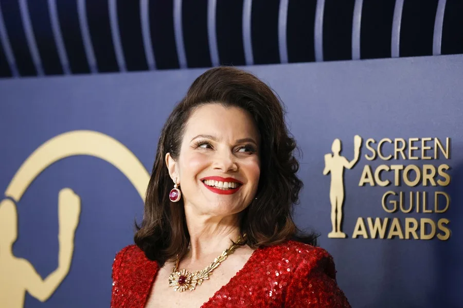 Fran Drescher recibe una estrella en Hollywood acompañada por el elenco de 'The Nanny'